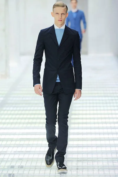 Look 5